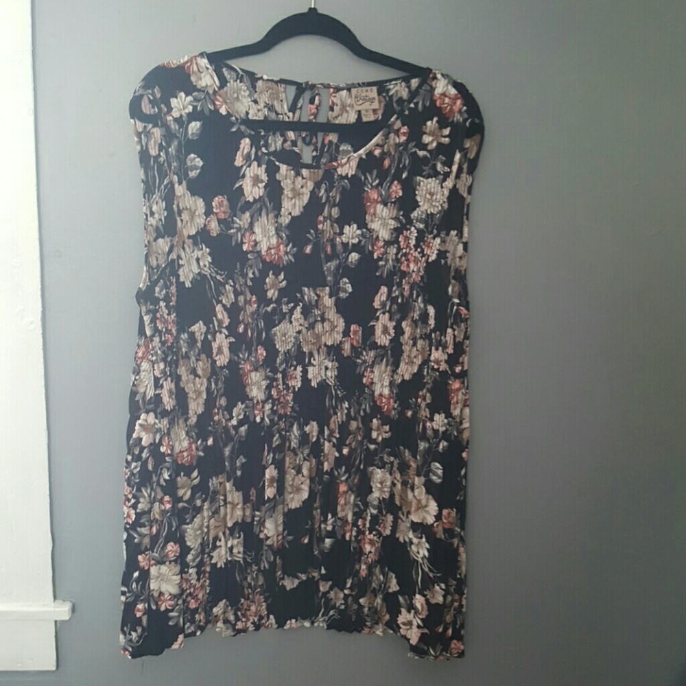 Floral tank